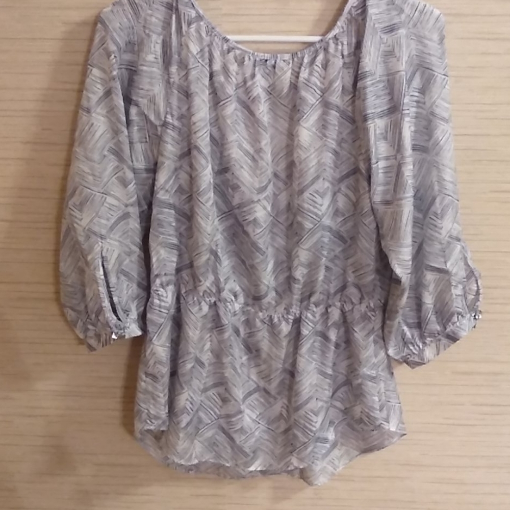 Banana Republic Patterned Top - Picture 3 of 3
